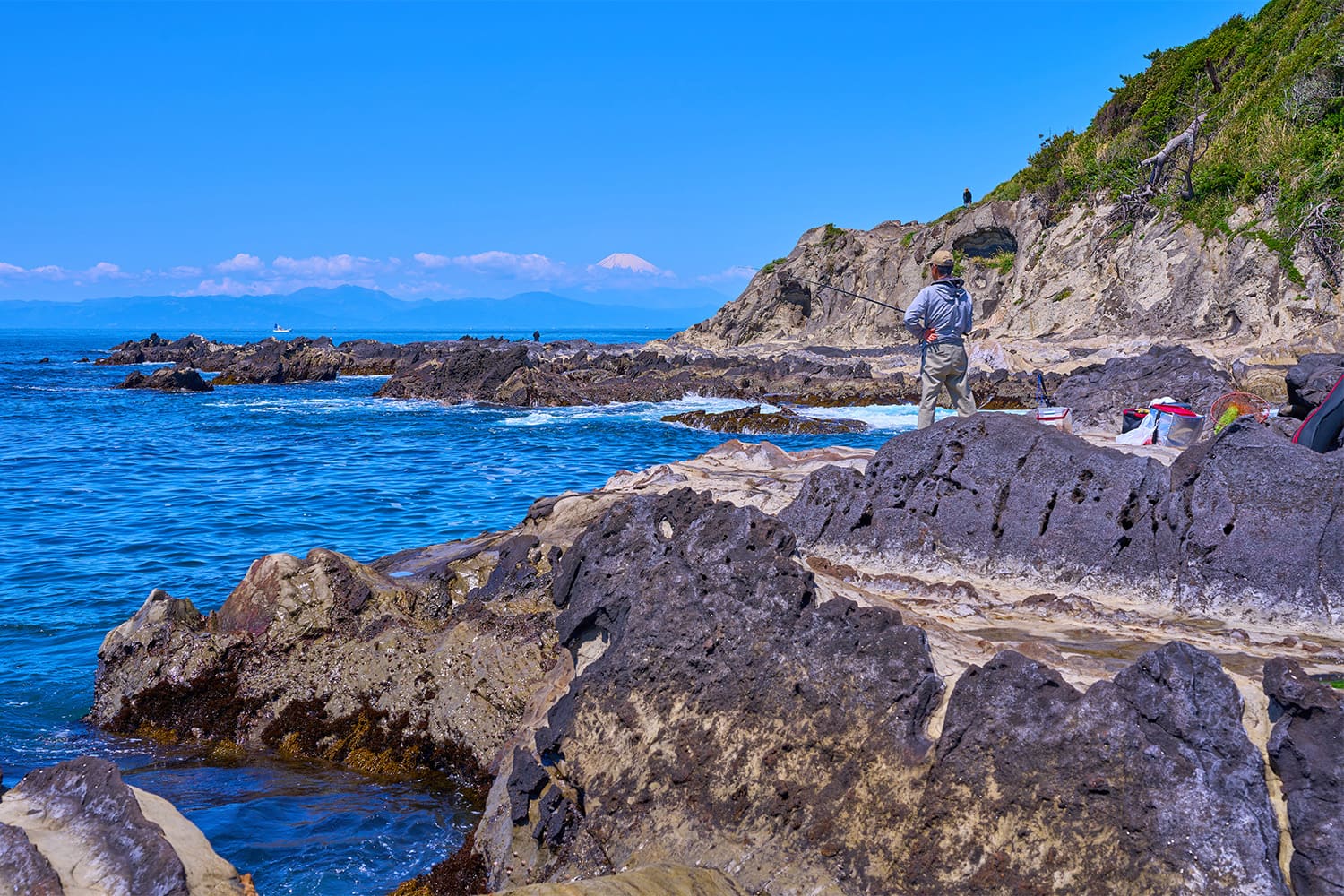 翌朝 朝一番、30秒で海釣りへ。