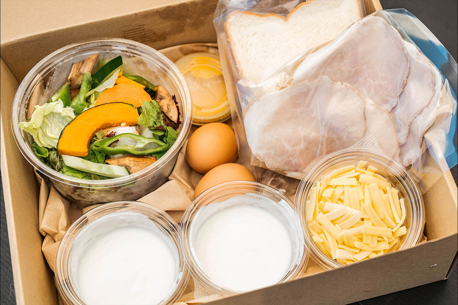 姫様のたまごと自家製ハムの贅沢ホットサンド