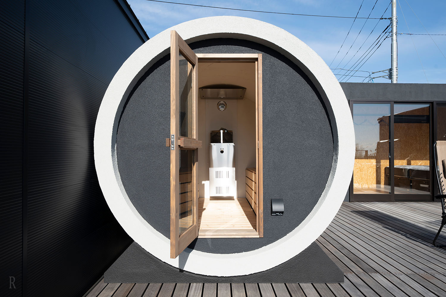 海を眺める極上の“ととのい体験” 全棟プライベートサウナ完備