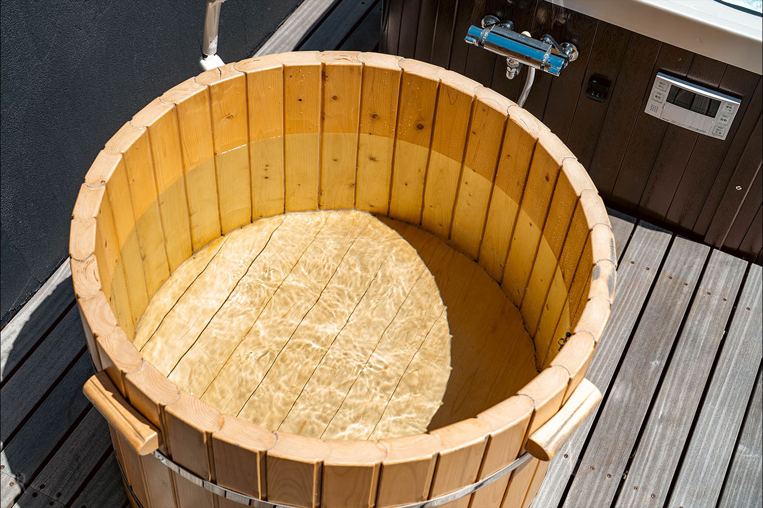 海を眺める極上の“ととのい体験” 全棟プライベートサウナ完備